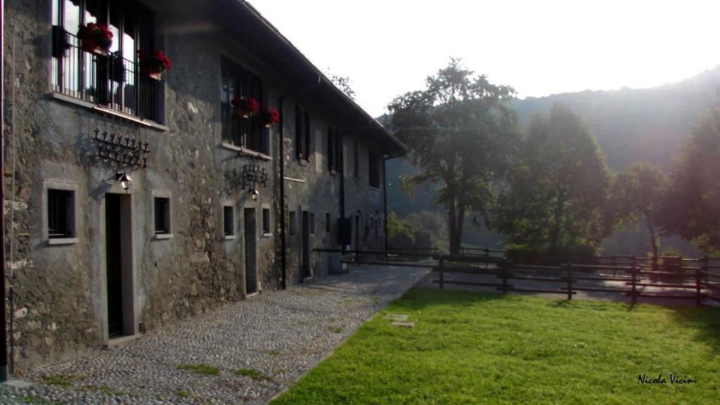 Rifugio Alpetto Di Torno Vandrerhjem Sormano Eksteriør bilde