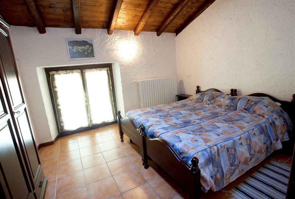 Rifugio Alpetto Di Torno Vandrerhjem Sormano Eksteriør bilde